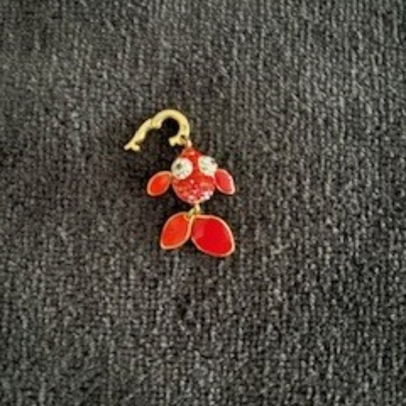 Swarovski Lychee Fish Charm - Picture 2 of 4
